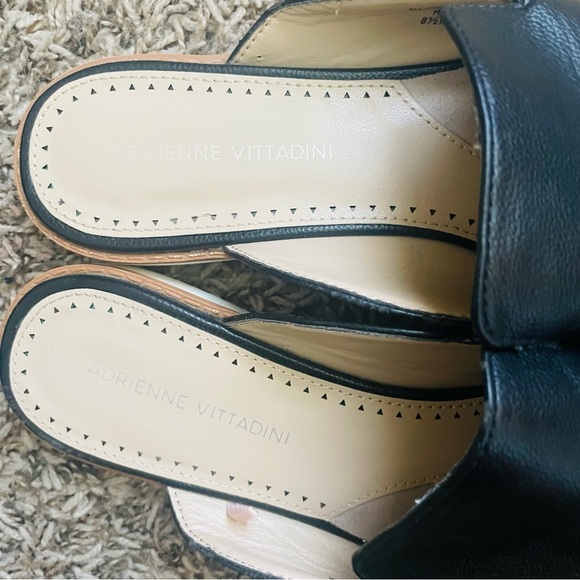 Adrienne Vittadini woman’s Av-Lou flat mules 8 1/2 sophisticated slip on casual - Picture 2 of 7